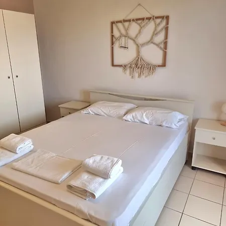 Nautilos Hotel 2*