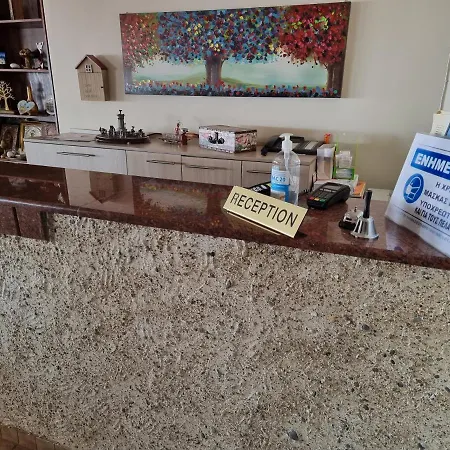 纳提洛斯酒店 2* 索佐波尔